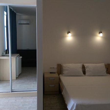 Hotel Aleksandriya Čornomorsk Exteriér fotografie