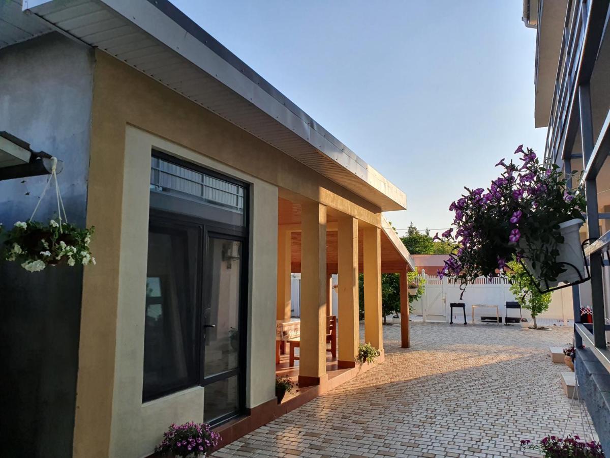 Hotel Aleksandriya Čornomorsk Exteriér fotografie