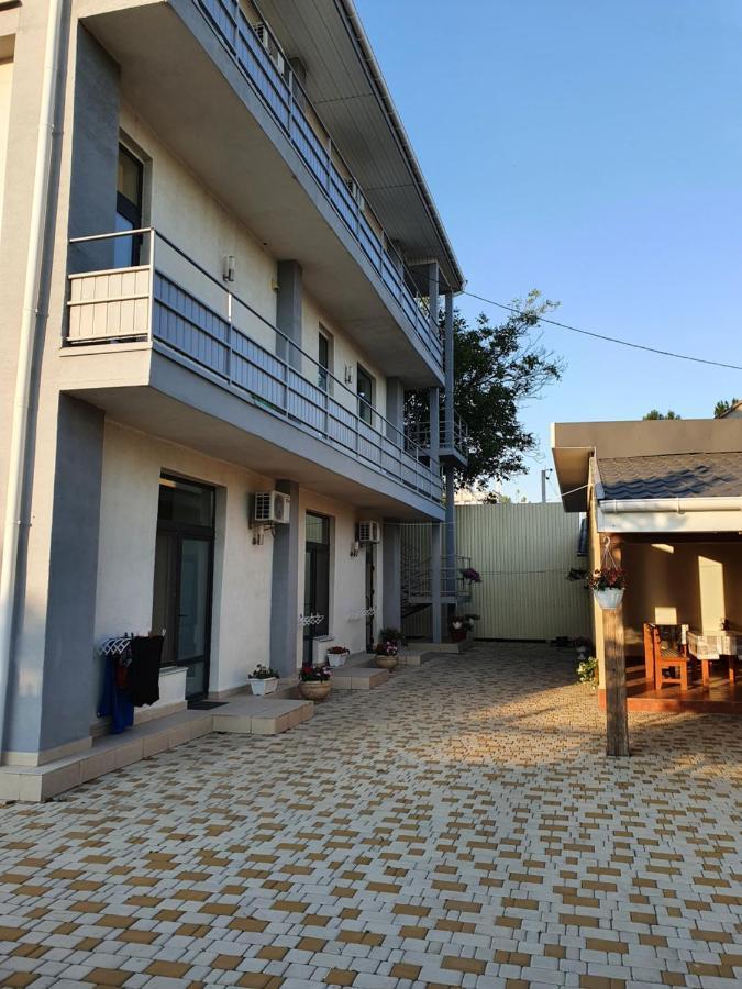 Hotel Aleksandriya Čornomorsk Exteriér fotografie